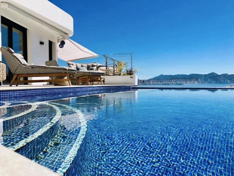 Luxurioeses Apartment In Benidorm Mit Pool Exterior photo